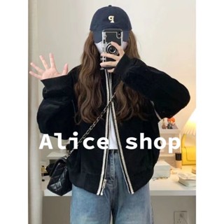 Alice  เสื้อครอปเสื้อยืดแขนยาวผู้หญิง เสื้อแจ็คเก็ต สีดำ 2022 พิมพ์วินเทจฤดูใบไม้ร่วง  Korean Style ทันสมัย Trendy สวยงาม AS2210245 36Z230909