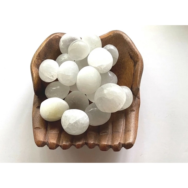 One Selenite Tumbled Stone 25-30mm เซเลไนท์Hand Polished Morocco Reiki Healing Crystal