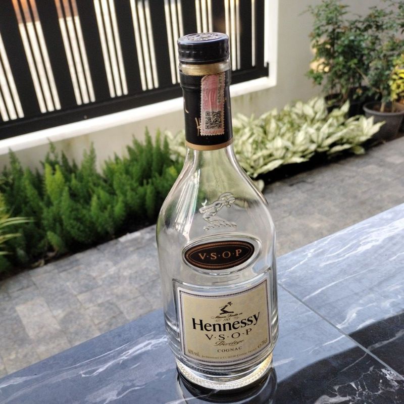 ขวด hennessy vsop cognac