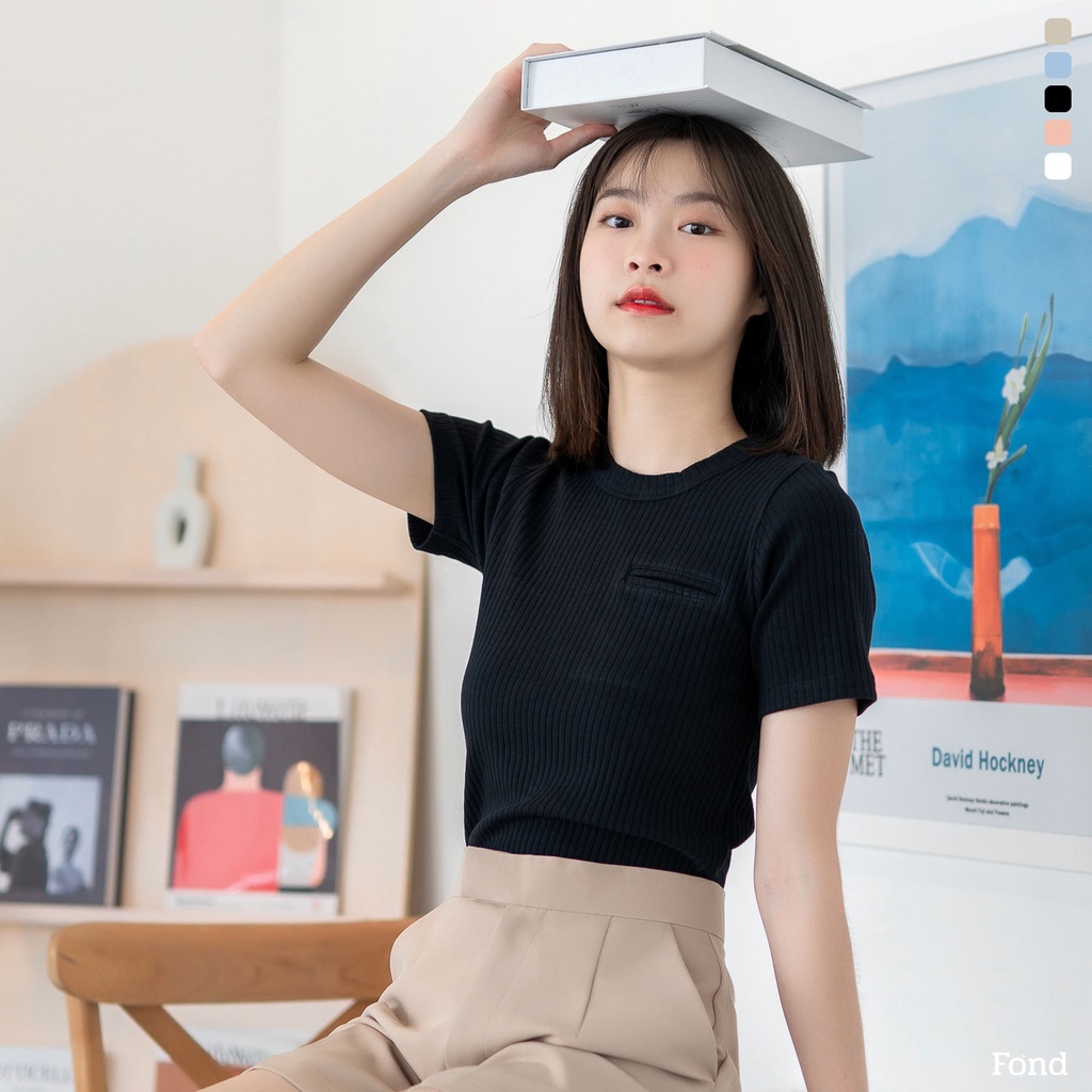 Fond - เสื้อยืด คอกลม ผ้าร่อง กระเป๋าหน้า 'D005'