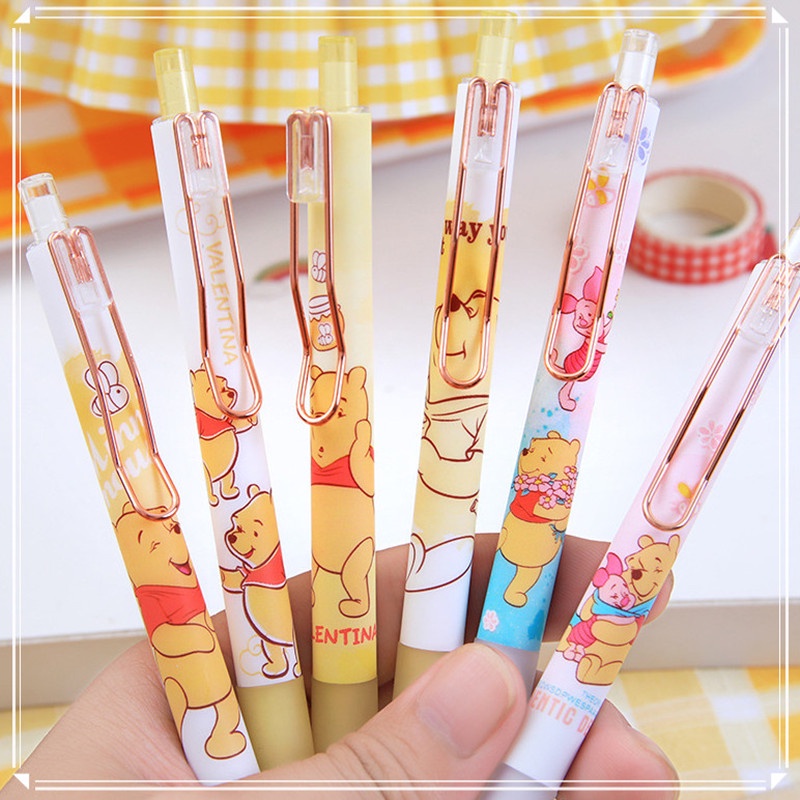 6 ชิ้น / ชุด Disney: ปากกา ลายการ์ตูนหมีพูห์ Q-1 ปากกาหมึกเจล ปากกาเป็นกลาง สําหรับโรงเรียน สํานักงาน เครื่องเขียน