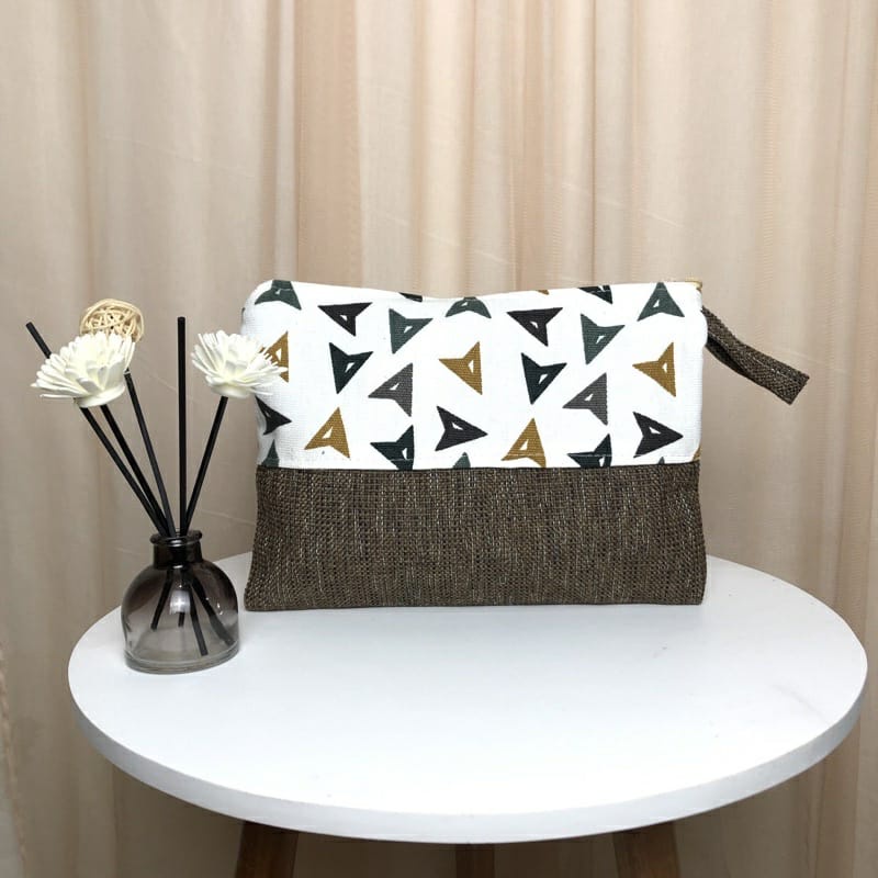 Pounch Bag Women Make Up Container HP วัสดุผ้าใบหนา ล่าสุด Cute Motif