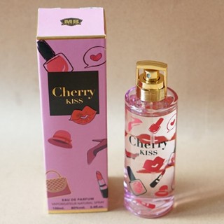 ราคาต่อขวด น้ำหอมผู้หญิง CHERRY KISS MB PARFUM ขนาด 100 มล. กลิ่นขนมหวานสุดน่ากิน ฟีลสาวน่ารักปนเซ็กซี่ด้วยกลิ่นเชอร์...