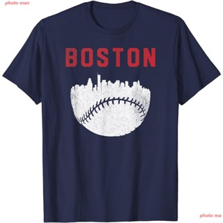 photo man New บอสตัน เซลติกส์ เสื้อBoston Celtics Vintage Boston Massachusetts Cityscape Retro Baseball T-Shirt เสื้อยืด