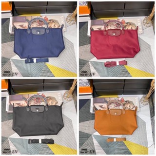 กระเป๋าสะพายข้าง Longchamp ขนาด12”(โดยประมาณ)