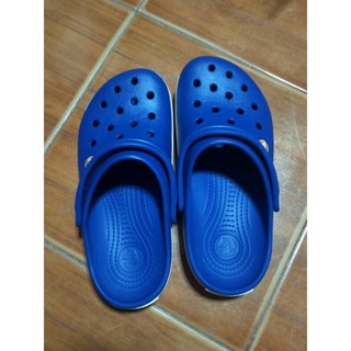 รองเท้าลำลองcrocs มือ2