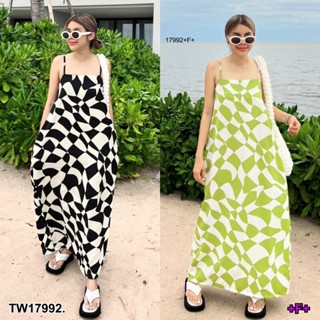 ME17992  Graffic Maxi Dress เดรสยาวสายเดี่ยว เจาะกระเป๋าข้าง ผ่าด้านหลังนิดๆ จะได้สะดวกเวลาเดิน ผ้าพิมพ์ลายกราฟิกเกร๊ๆ เ