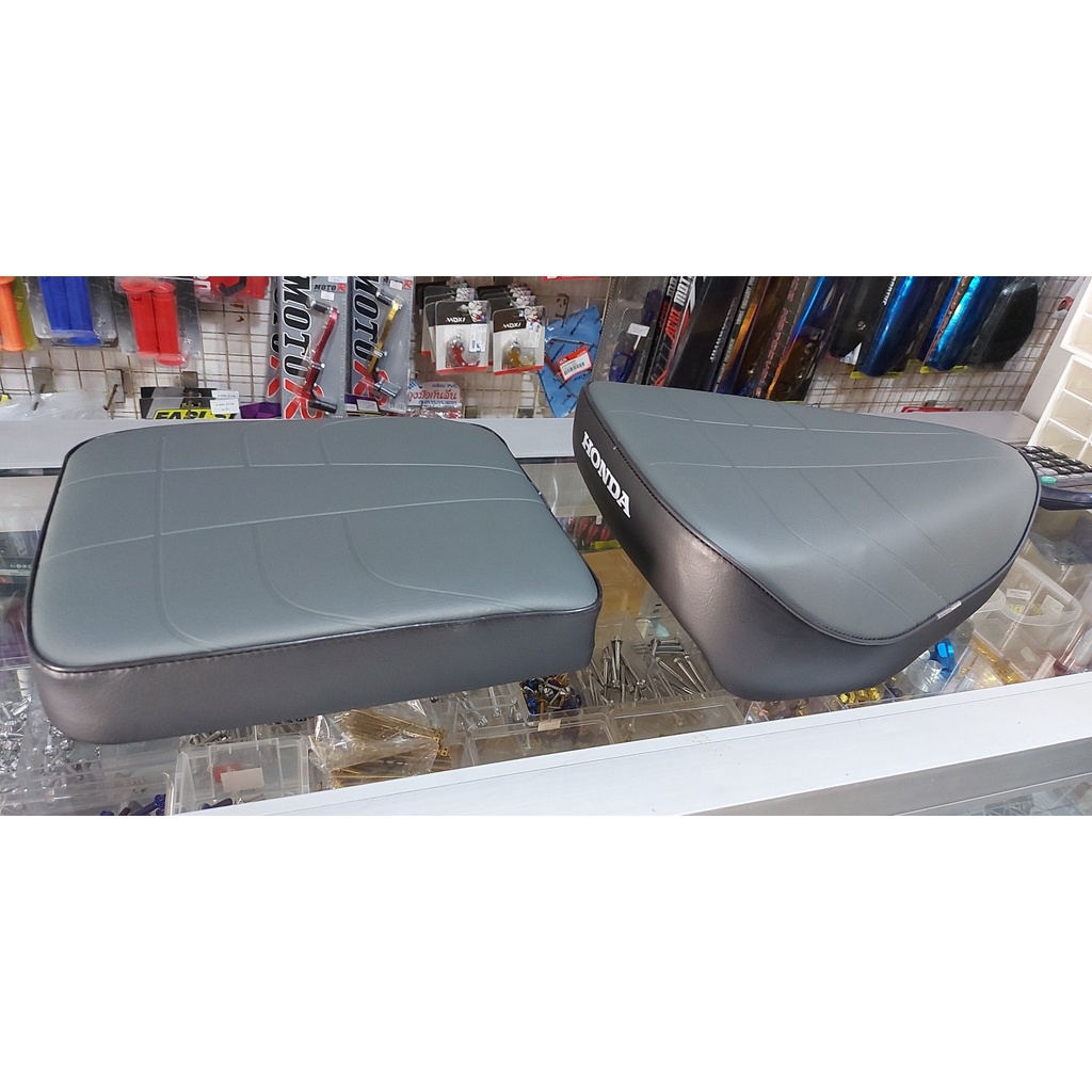 เบาะคลาสสิค (ราคา1ชิ้น) เบาะเดี่ยว ใส่รถรุ่นทั่วไปHONDA YAMAHA SUZUKI(ขนาดยาว30-กว้าง25ซม.)วัสดุเกรดเอกดเลือก