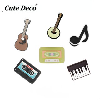 【Cute Deco】สติกเกอร์เรซิ่น รูปการ์ตูนกีตาร์น่ารัก (5 แบบ) Ukri สีดํา สําหรับติดตกแต่งคีย์บอร์ด เปียโน รองเท้า Crocs Jibbitz Croc