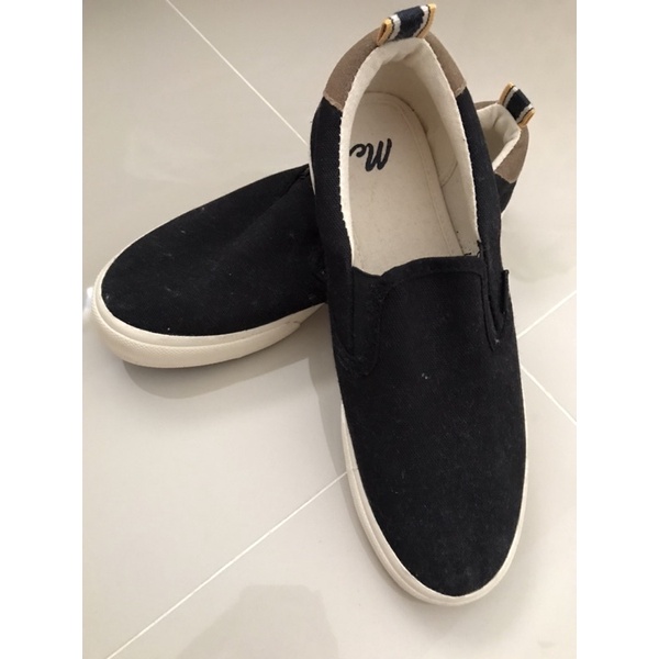 รองเท้า slip on Mc jeans