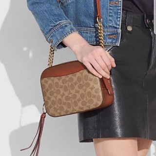 🍀🍀 Coach Camera Bag In Signature Canvas  31208