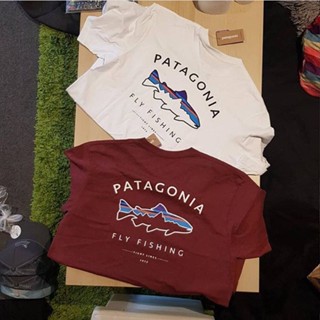 พร้อมส่ง เสื้อยืดแขนสั้น พิมพ์ลายตัวอักษร Patagonia Bata FISH ทรงหลวม สไตล์ญี่ปุ่น สําหรับผู้ชาย และผู้หญิง