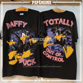 [ DUFFY DUCK ] Totally Out of control Looney Tunes เสื้อการ์ตูน เสื้อวินเทจ papamama vintage shirt