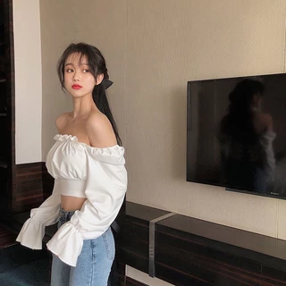 พร้อมส่ง เสื้อครอปแขนยาวคอเหลี่ยมดีไซน์ผูกเชือกหลัง