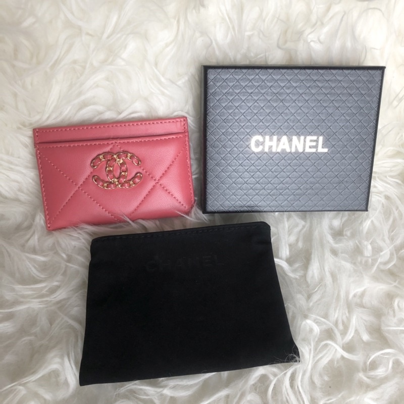 กระเป๋าใส่บัตร Card holder Chanel 19 VIP [มือสอง]
