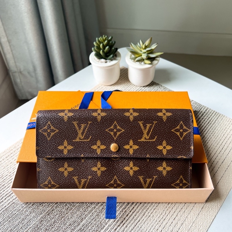 Lv Sarah 10การ์ด มือสองของแท้💯ค่ะ (รบกวนทั่กแชทก่อนสั่งค่ะ)