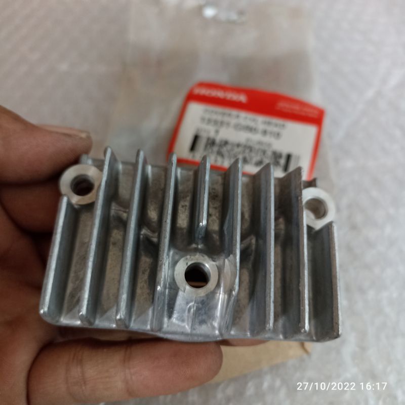 RIGHT CYLINDER HEAD COVER HONDA C700 C800 SUPERCUP ASTREA 800 ASD-910AP A800 STAR PRIMA ORIGINAL AM 