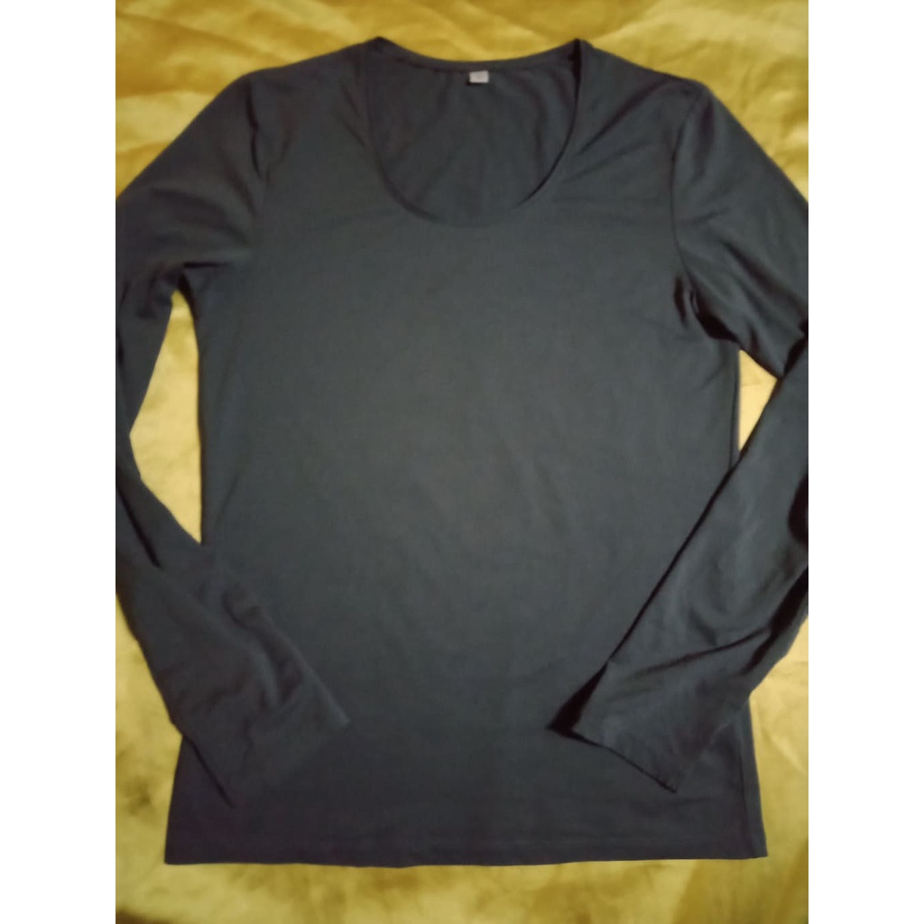 Uniqlo Long Sleeve เสื้อยืด สีเทาเข้ม M 34-40" เนื้อบางเบาแบบAIRism มือสอง