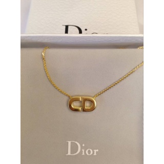 สร้อยคอDior✨ของแท้💯%
ขนาดปรับได้ค่ะ
ขนาด 18นิ้ว 
5900🔖
#Dior#แบรนด์