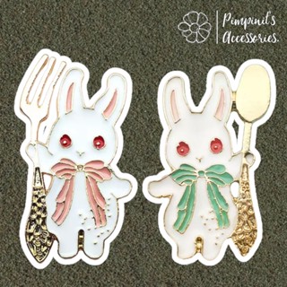 ʕ •ᴥ•ʔ ✿ พร้อมส่ง : เข็มกลัดเซ็ทคู่รักกระต่ายถือช้อน-ส้อม | Couple Rabbit Hold Spoon &amp; Folk Enamel Brooch Pin Set.