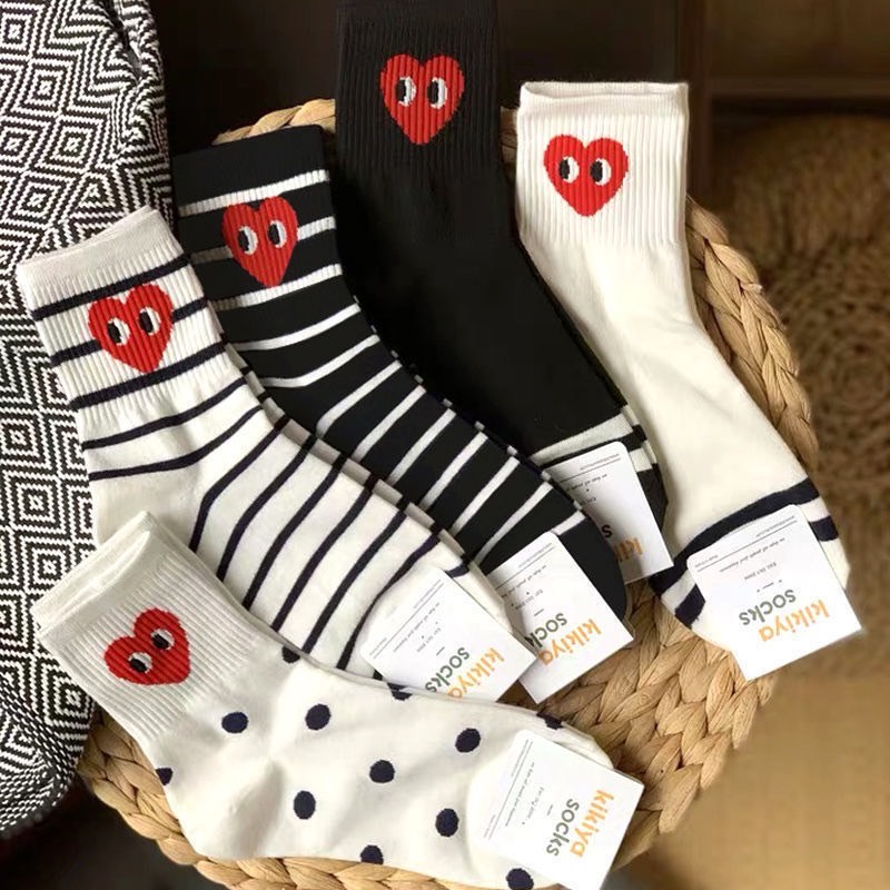 พร้อมส่ง ถุงเท้ากอม หัวใจ ข้อยาว Free size  สไตล์เกาหลี สำหรับผู้หญิง และ ผู้ชาย มี5ลายให้เลือก
