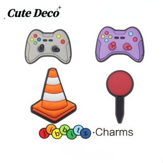 【Cute Deco】ตัวควบคุมเกมการ์ตูนน่ารัก (4 แบบ) สีเทา อุปสรรคบนถนน ป้ายถนน จี้ปุ่ม Crocs น่ารัก Jibbitz Croc รองเท้า วัสดุเรซิน สําหรับรองเท้า