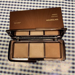 Hourglass ambient lighting palette