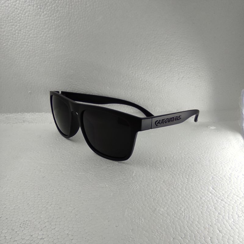 แว่นกันแดด quarkers uv400 cermin mata