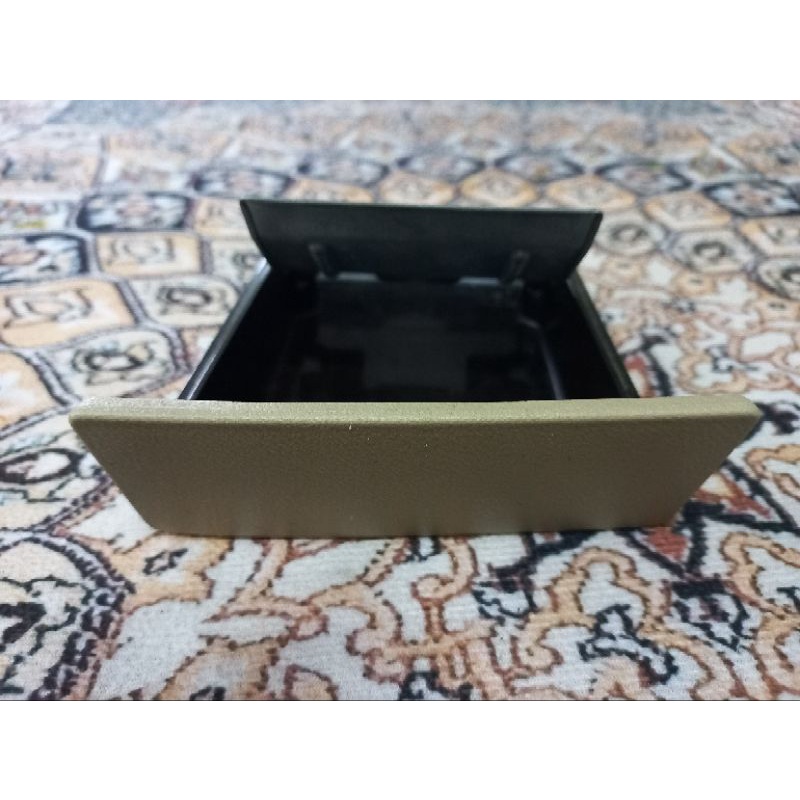 เหรียญลิ้นชัก Honda Stream RN6