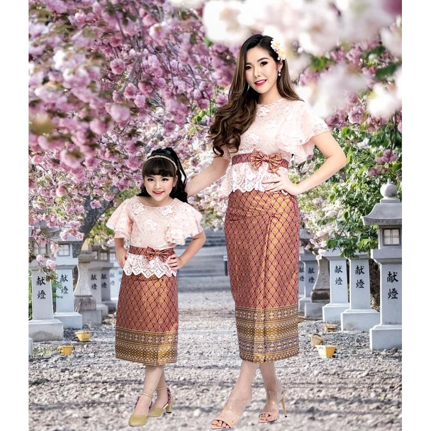 ชุดไทยประยุกต์ ชุดไทยแม่ลูก Mae Yhing Long ชุดไทยผ้าถุงยาว ชุดไทยเด็กหญิง ชุดไทยทำบุญ ชุดไทย ชุดไทยแม่ลูก ชุดแม่ลูก