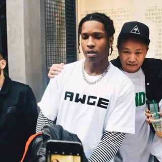 เสื้อแฟชั่นผญ2022 อื่นๆ Rap Asap Rocky Awge Letter สีดําโลโก้สีแดงพิมพ์เสื้อยืดผู้ชายแฟชั่นฮิปฮอป Tees ท็อปส์ซูวินเทจผู้