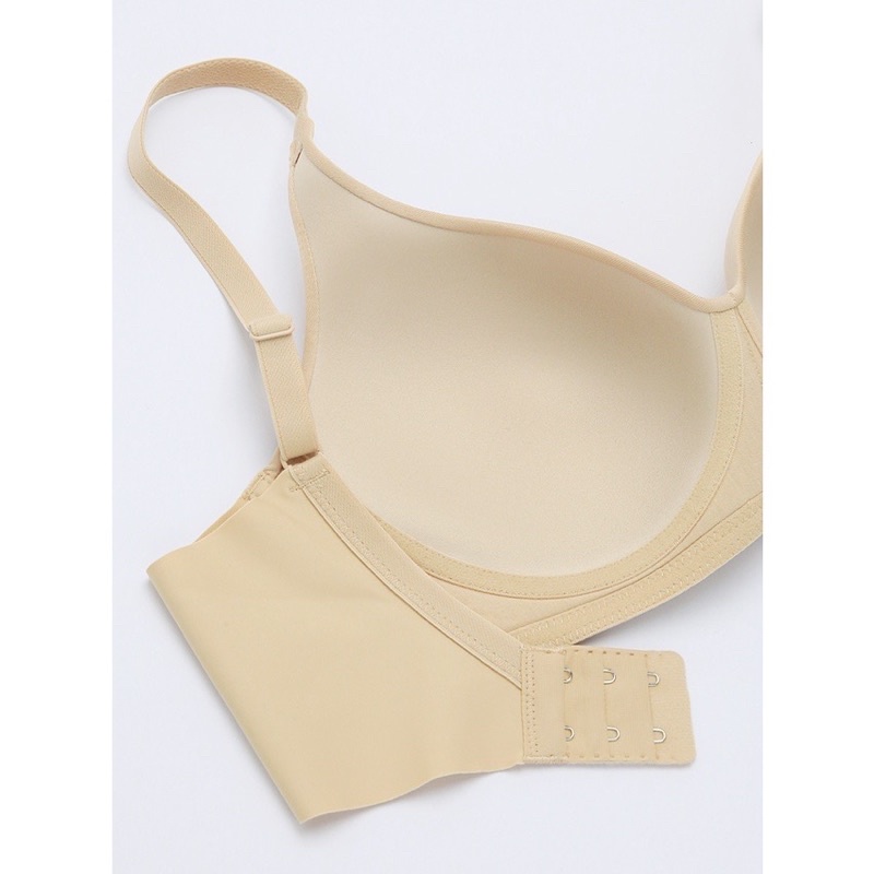Sabina เสื้อชั้นใน รหัส SBXD7203 Invisible Wire (ไม่มีโครง) รุ่น Perfect Bra สูงสุด C42