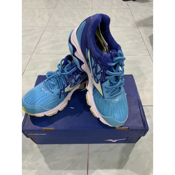 MIZUNO (ผู้หญิง) สีฟ้าไซด์ EUR36 ของแท้มือสอง สภาพใหม่99%