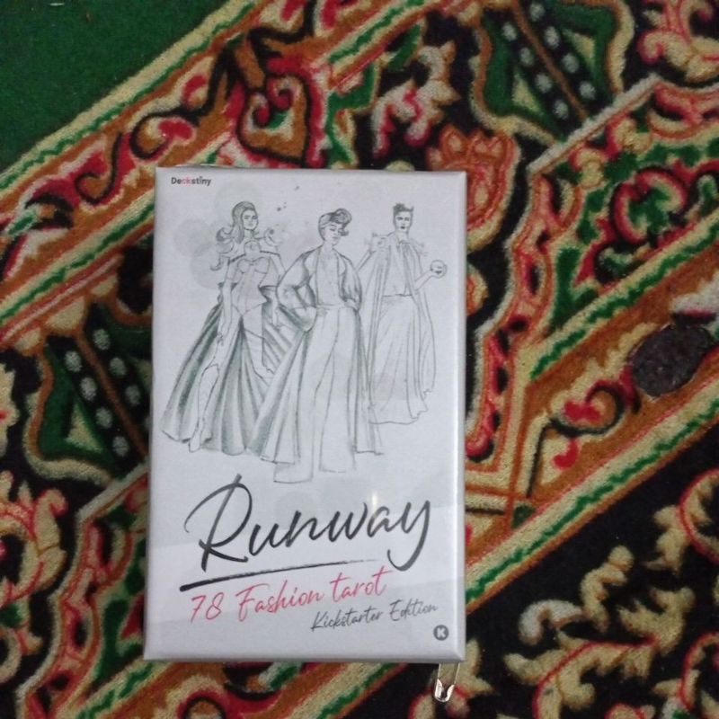 runway tarot edution หมดค่ะ