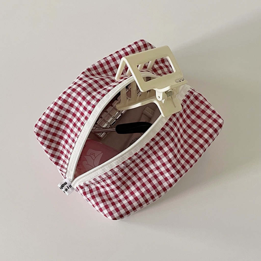 mate.made.material | Bread Bag — Toiletry & Makeup Bag / etc. กระเป๋าใส่ของ ใส่เครื่องสำอางค์