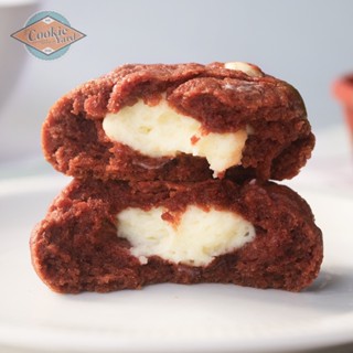 Red Velvet Cream Cheese Soft Cookie ซอฟต์คุกกี้เรดเวลเวทสอดไส้ครีมชีส คุกกี้ คุกกี้นิ่ม เรดเวลเวท | The Cookie Yard