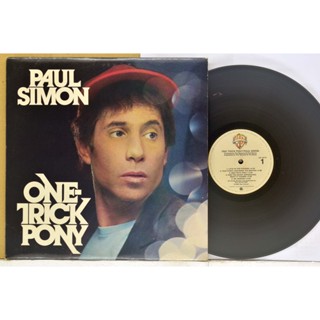 1 แผ่นเสียง 12นิ้ว W44 PAUL SIMON แผ่นVG++หน้าBเพลง2มีขีดรบกวนบ้าง  ริ้วรอยบาง เสียงรบกวนนิดหน่อยไม่มีรอยลึก ปกVG++ มีตำ