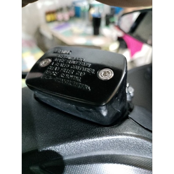 น๊อตยึดฝาปั้มบนXmax300/Forza350เลสเงินจี้ลาย4ตัว