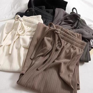 Easy lounge loose pants ใส่โค้ด SAYASEP1 ลด 100.-  ขั้นต่ำ 500.-