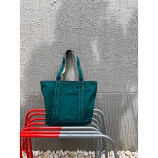 Green Canvas Classic Tote กระเป๋าผ้าแคนวาส พร้อมซิป Underlinebags