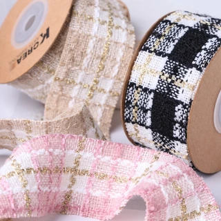 พร้อมส่ง ริบบิ้นผ้าทวีต ลายสก๊อต แทรกดิ้นทอง ขนาด 3.8 ซม.