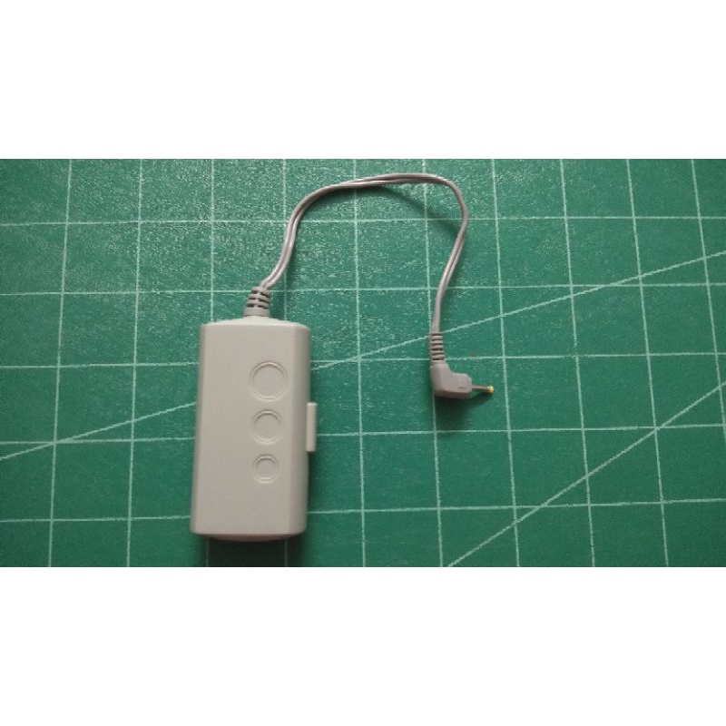 รางถ่าน 3V อย่างดีมีหัวเสียบและฝาปิด เสียบเครื่องเล่น MD CD Tape ได้ครับ😎