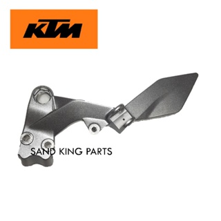 แป้นพักเท้า ขายึดพักเท้า ฝ้ั่งซ้าย (ฝั่งขาตั้ง) สำหรับ KTM Duke 200 250 390 Footrest Bracket Front L/S Holder Step LH