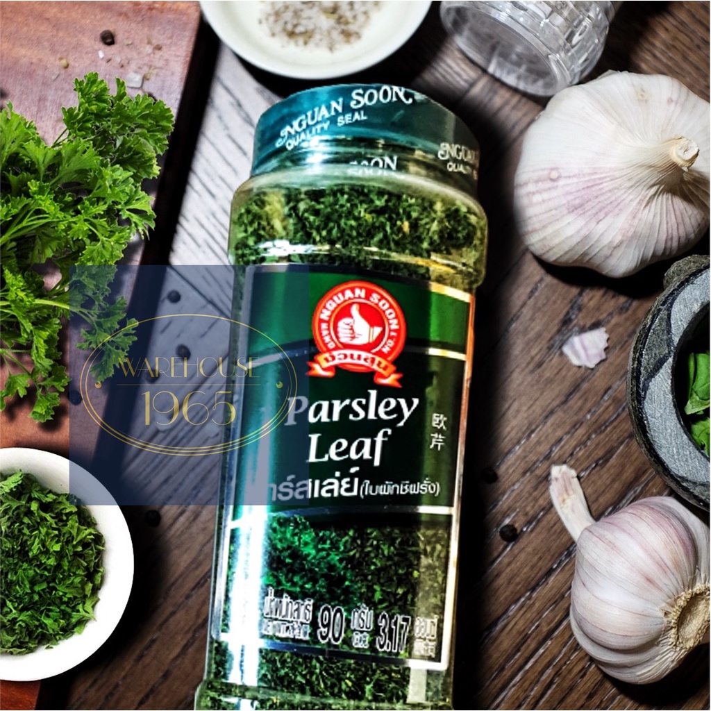 (90 g) ใบพาร์สลีย์ป่น อบแห้ง ผักชีฝรั่ง บิ๊กเเพค ตรามือที่ 1 Nguan Soon Fine Dried Parsley Flakes