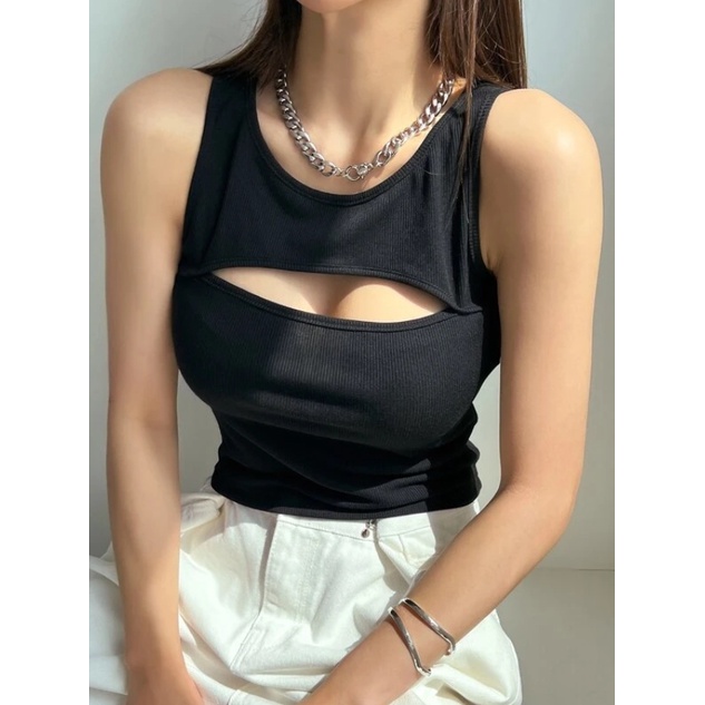 DAZY เสื้อกล้าม ตัดเว้าหน้า