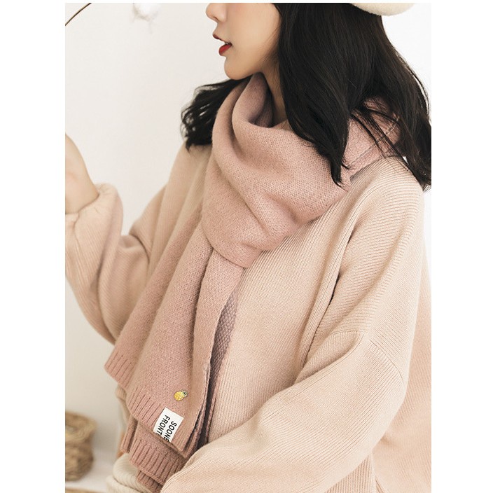scarf ผ้าพันคอไหมพรมอุ่นผ้านุ่มตกแต่งพินสับปะรด