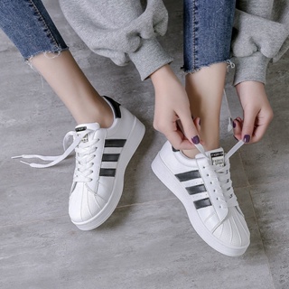 Adidas รองเท้าแตะ สีขาว สไตล์เกาหลี แฟชั่นฤดูใบไม้ร่วง และฤดูหนาว สําหรับผู้หญิง และนักเรียน 2022