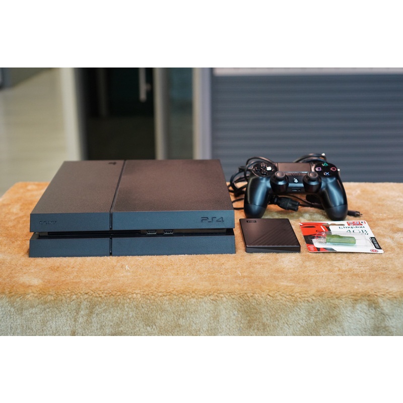 SONY Playstation 4 Model CUH-1200A  HHD500 GB