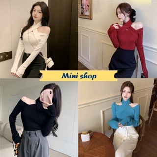 Mini shop🌸พร้อมส่ง🌸(U037)  เสื้อไหมพรมเปิดไหล่ กันฟยาวแขนยาว แฟชั่น ดีเทลคล้องคอเก๋ๆ