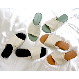 Size 36-45 รองเท้าหนังนุ่ม แบบ Marshmellow Lily Shoes [โค้ด SEUSE122 ลด 20%]